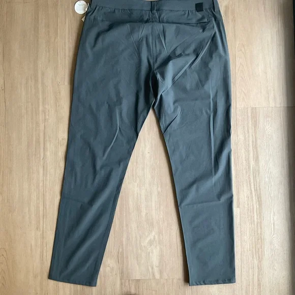 Vuori Men's Aim Pants Sz 36 new with tags - Picture 13 of 16